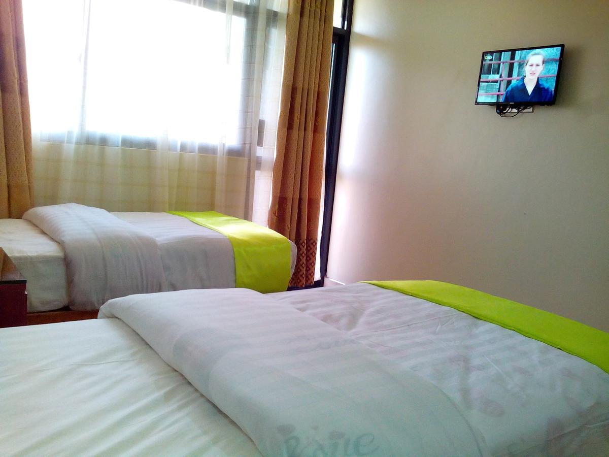 Hotel Ok Kampala Esterno foto
