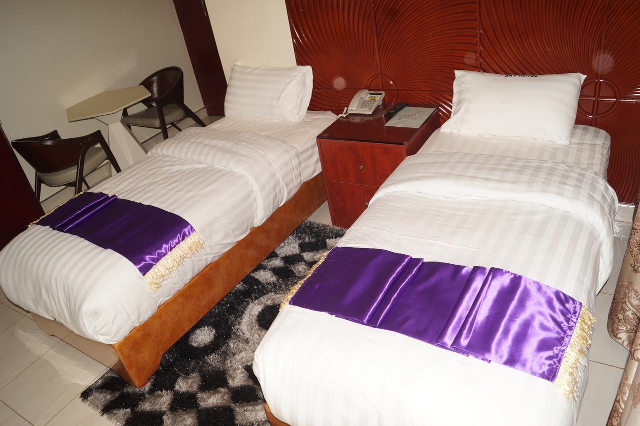 Hotel Ok Kampala Esterno foto