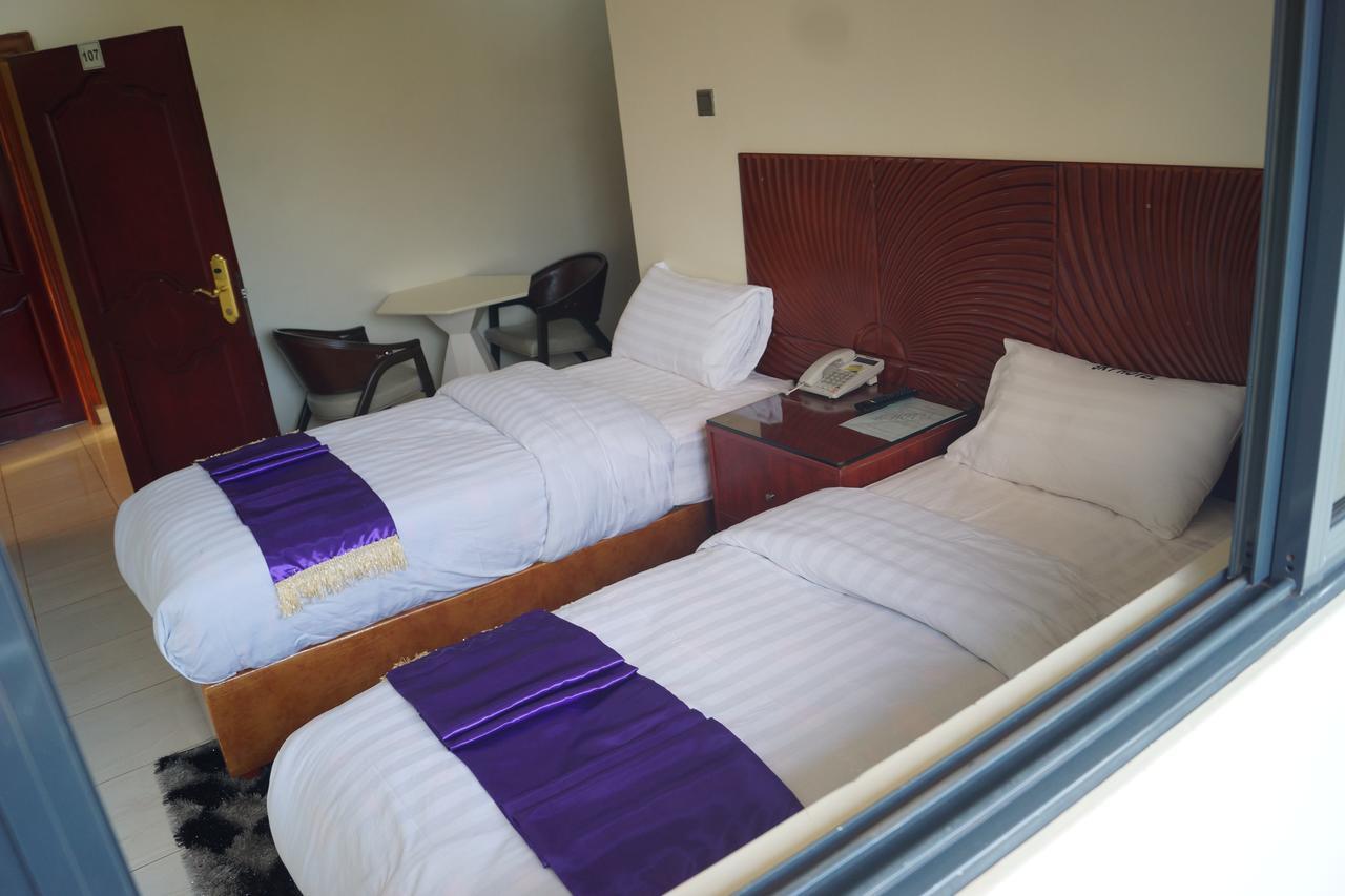 Hotel Ok Kampala Esterno foto