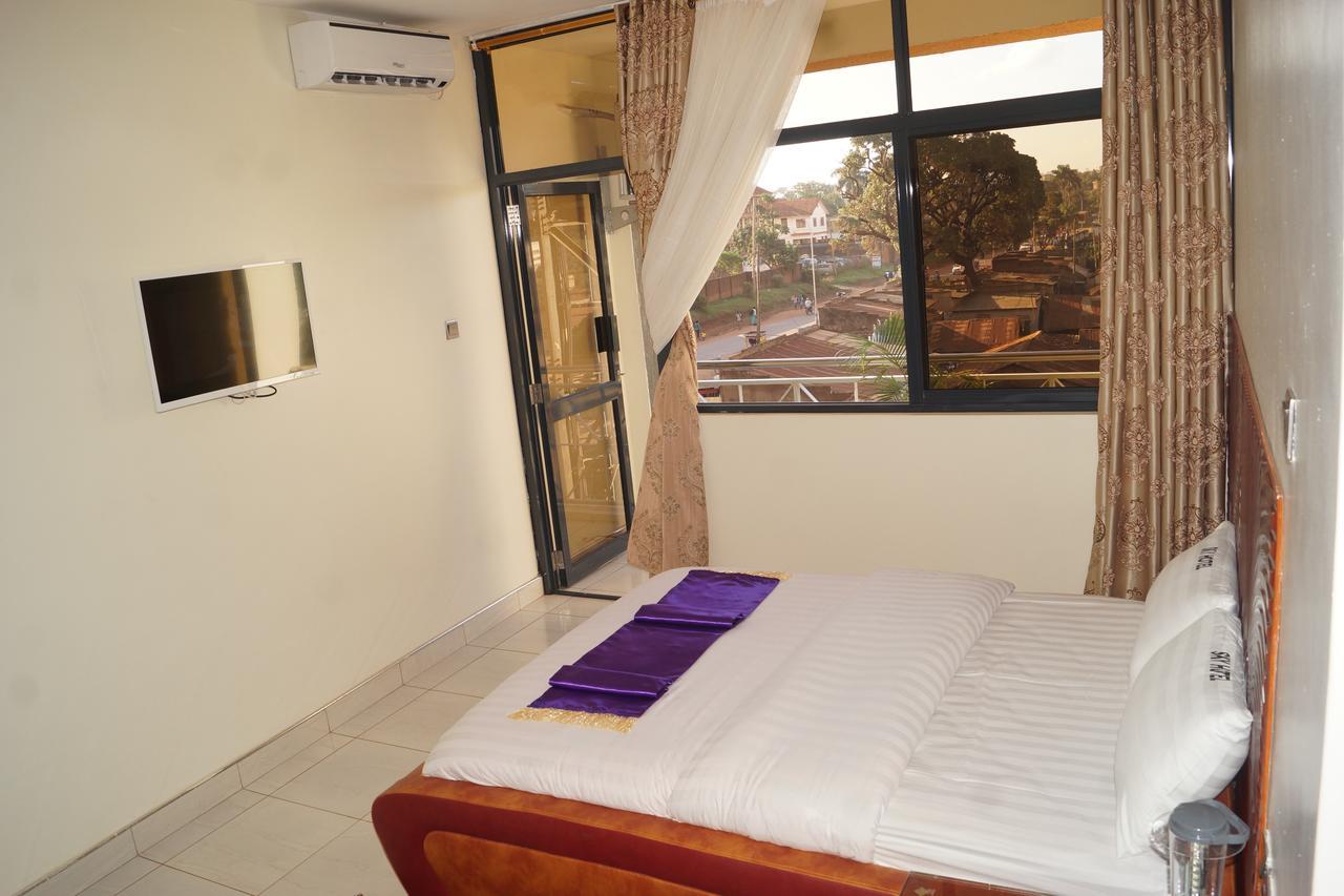 Hotel Ok Kampala Esterno foto