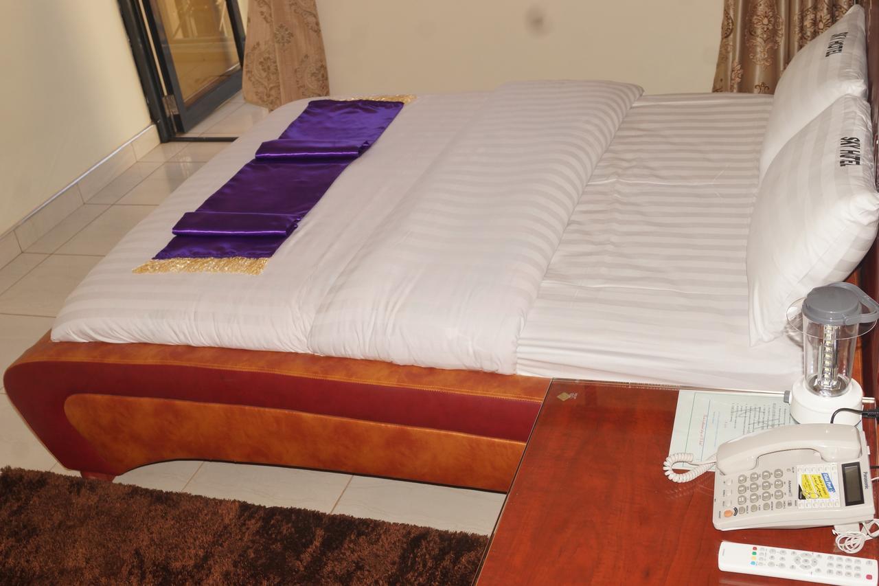 Hotel Ok Kampala Esterno foto