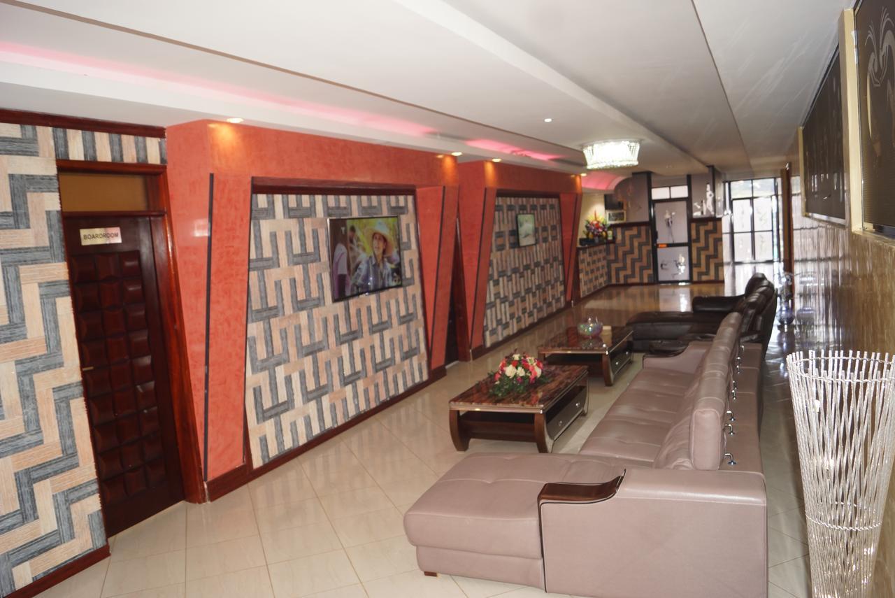 Hotel Ok Kampala Esterno foto