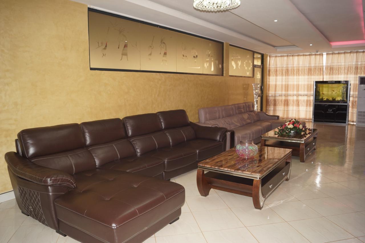 Hotel Ok Kampala Esterno foto