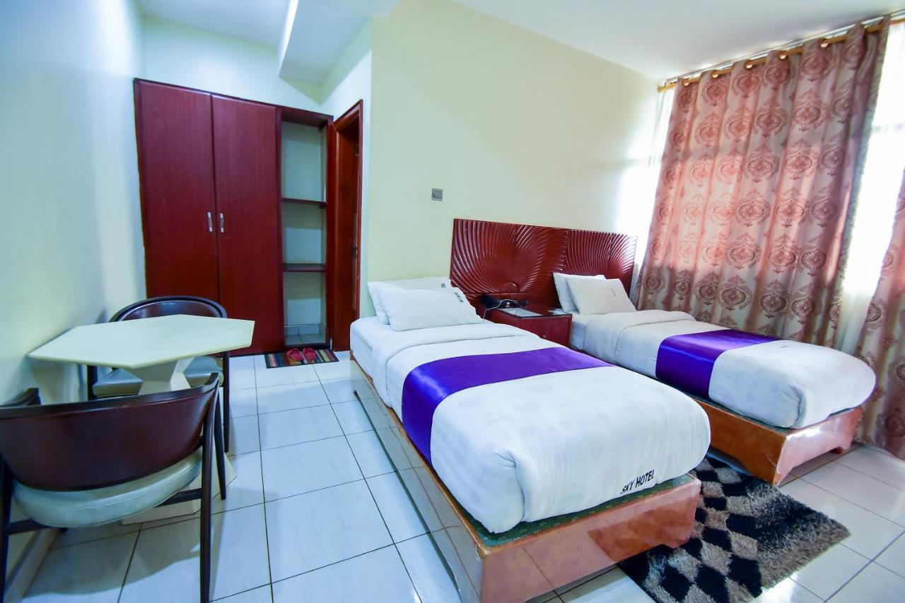 Hotel Ok Kampala Esterno foto