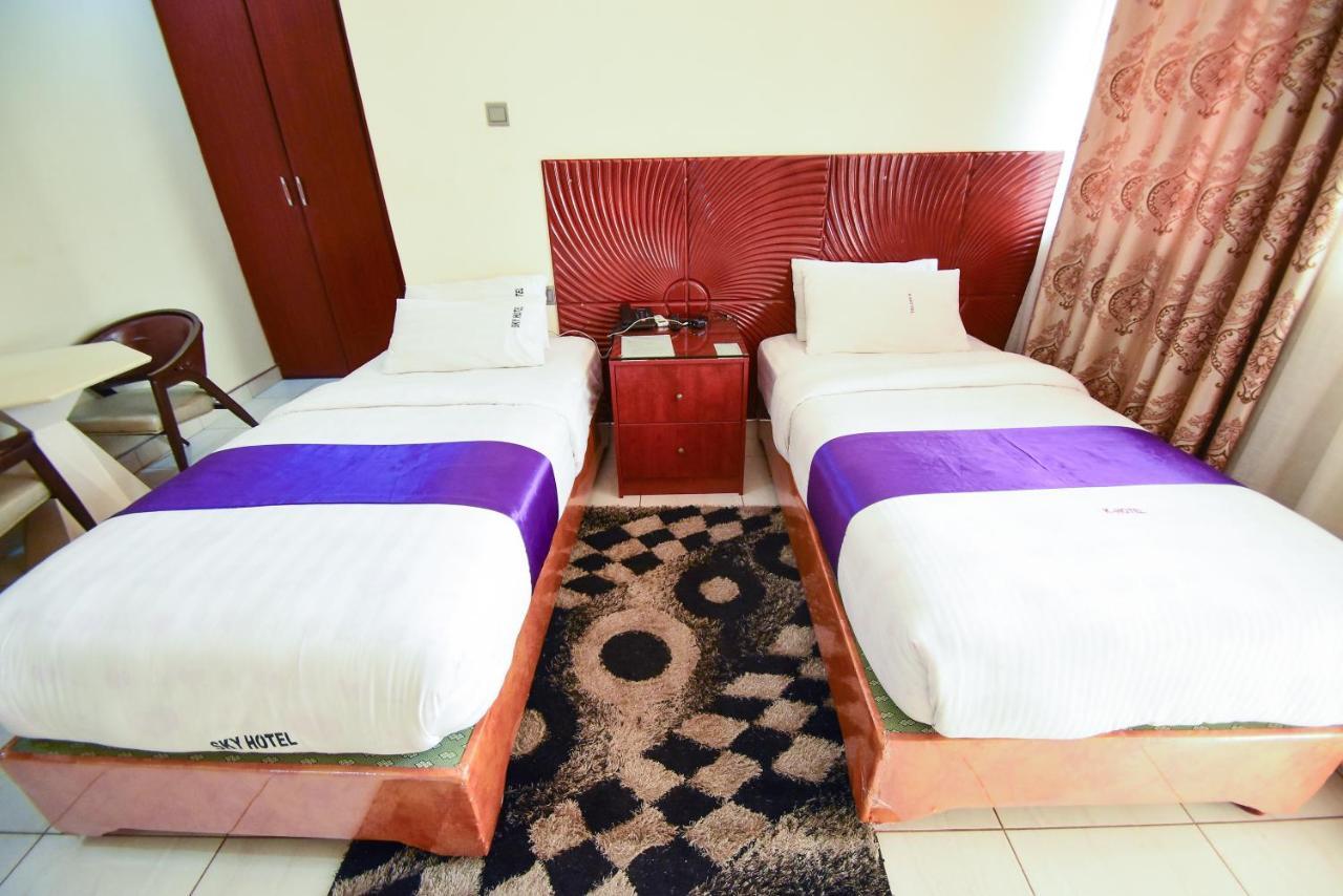 Hotel Ok Kampala Esterno foto