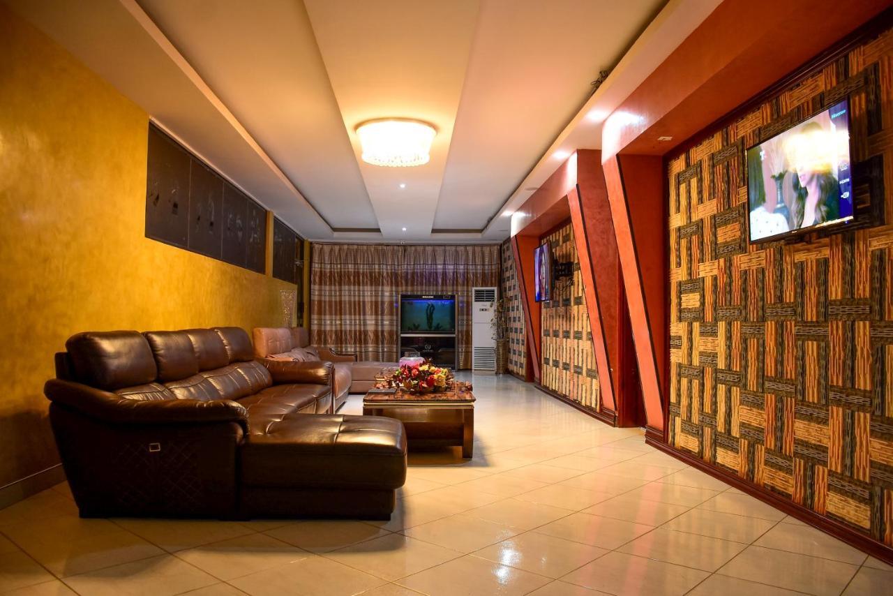 Hotel Ok Kampala Esterno foto