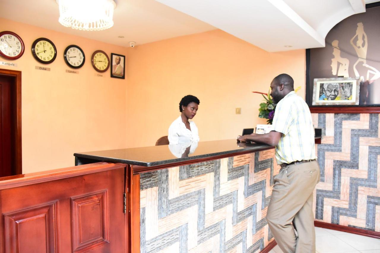 Hotel Ok Kampala Esterno foto